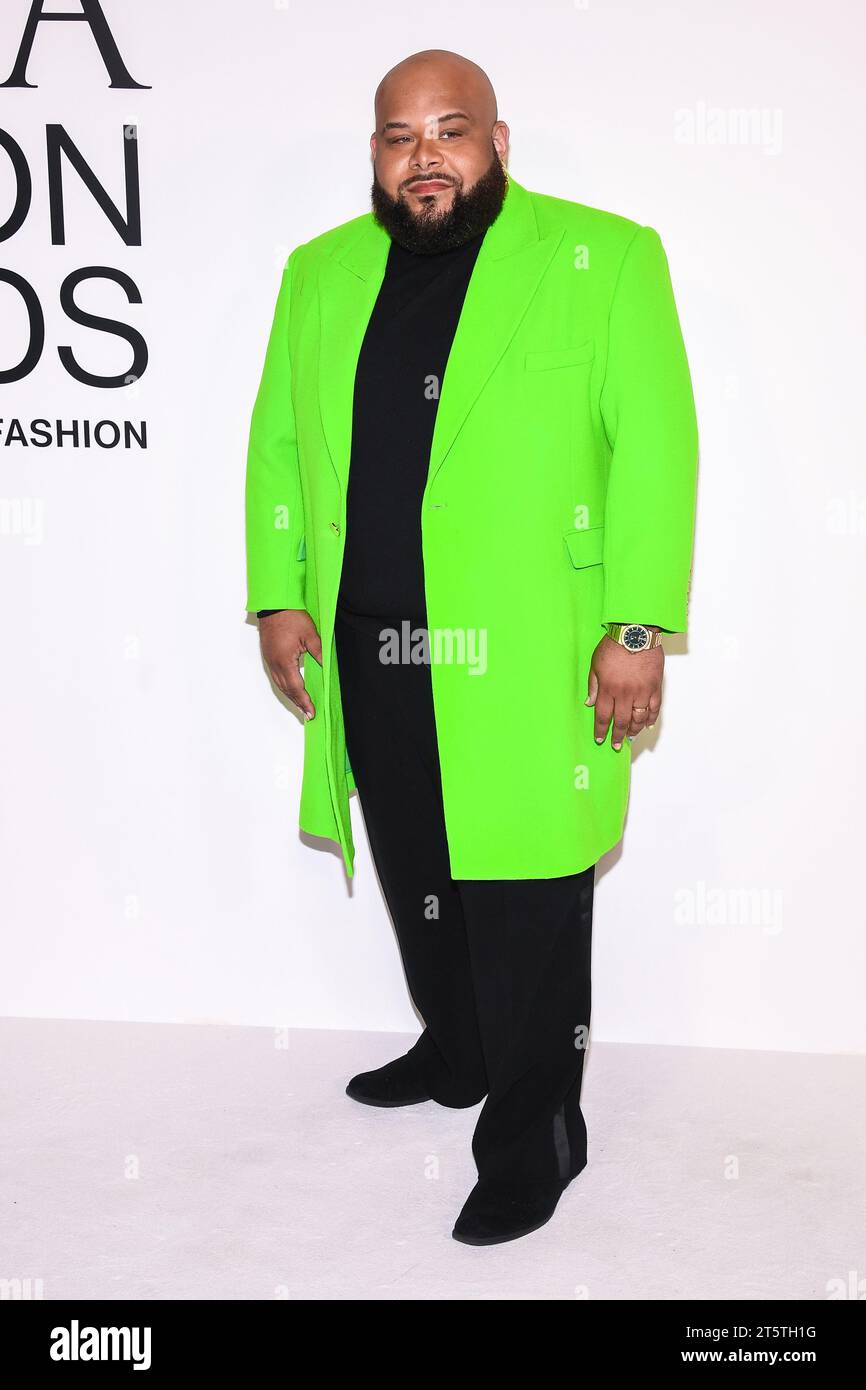 New York, USA. 06th Nov, 2023. Sergio Hudson walking on the red carpet ...