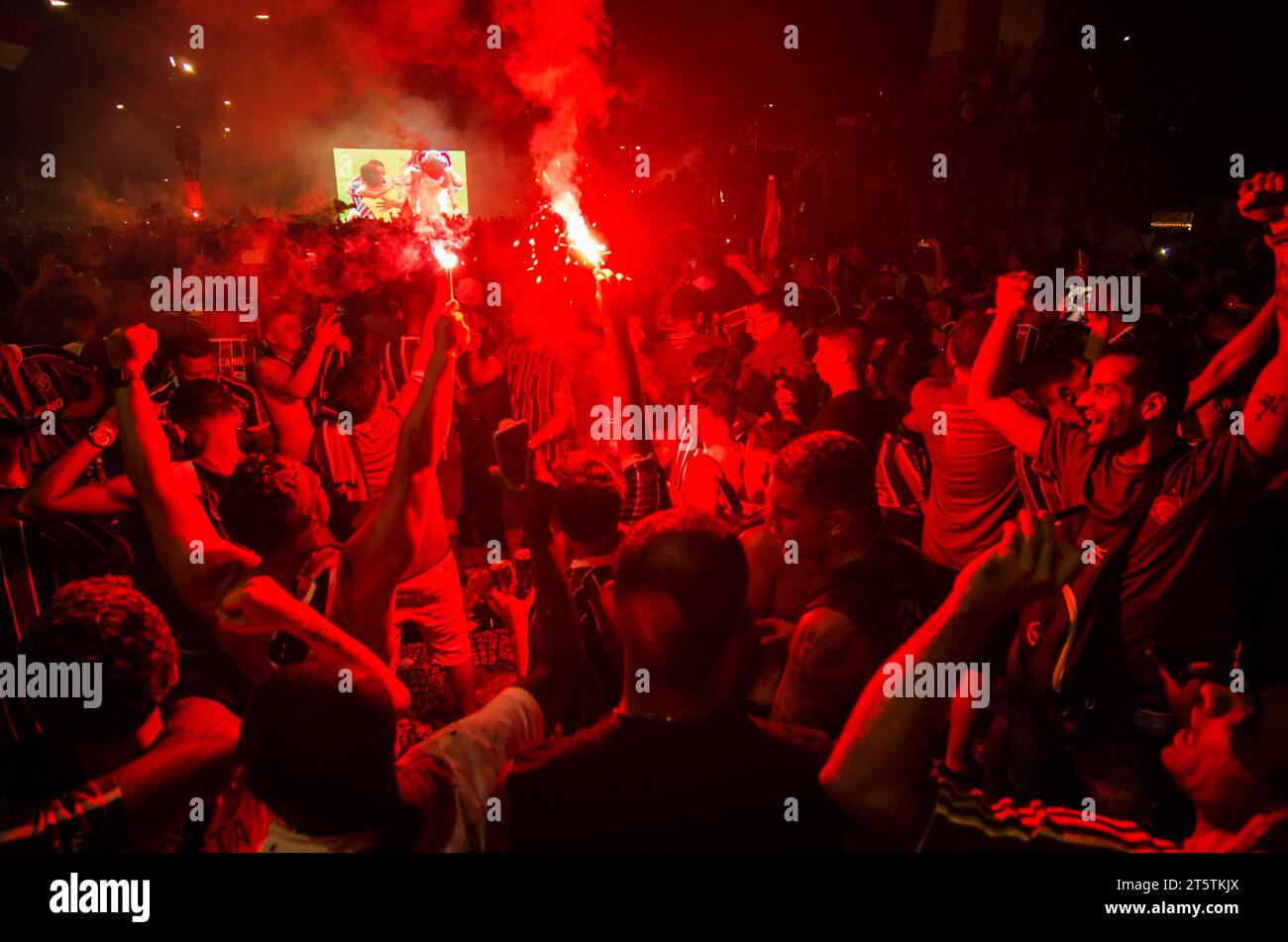 Rio De Janeiro Brazil 4th Nov 2023 Fluminense Fans Hold Smoke Rio De Janeiro Brazil 4th Nov 2023 Fluminense Fans Hold Smoke