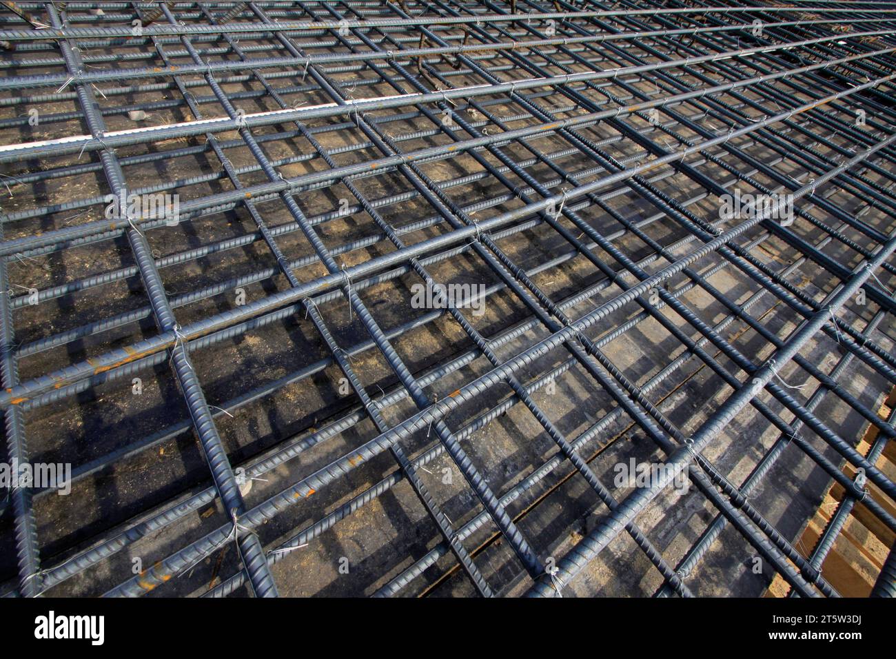 Outdoor steel frames hi-res stock photography and images - Alamy