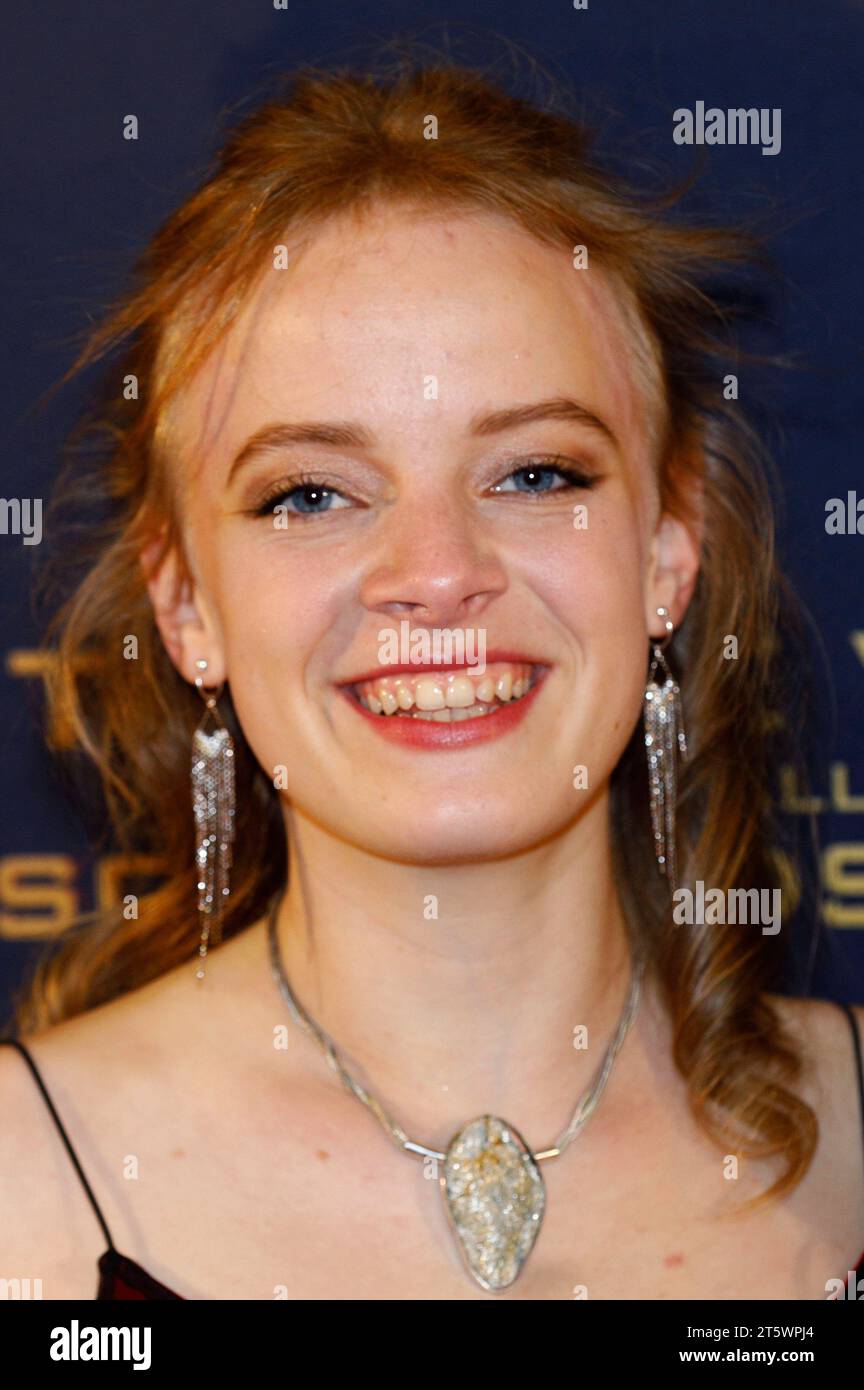 Luna Kuse bei der Premiere des Kinofilms Die Tribute von Panem - The