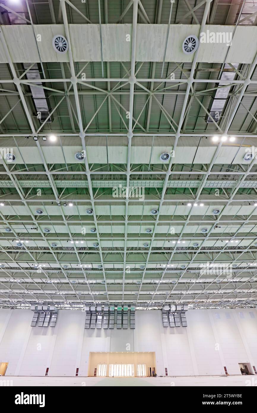 steel structure geometry construction in a hall Stock Photo - Alamy