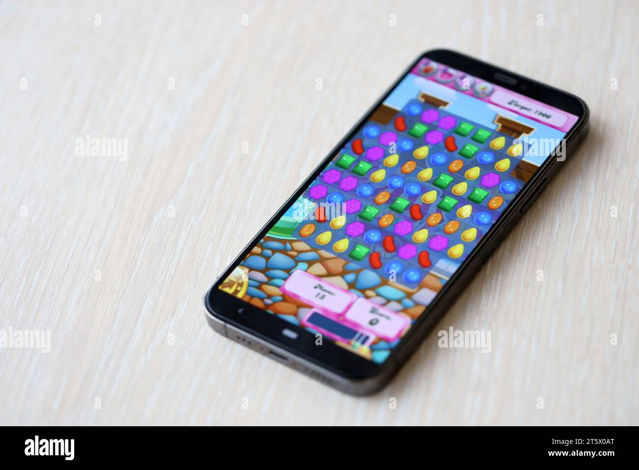 Candy crush iphone hi-res stock photography and images - Alamy