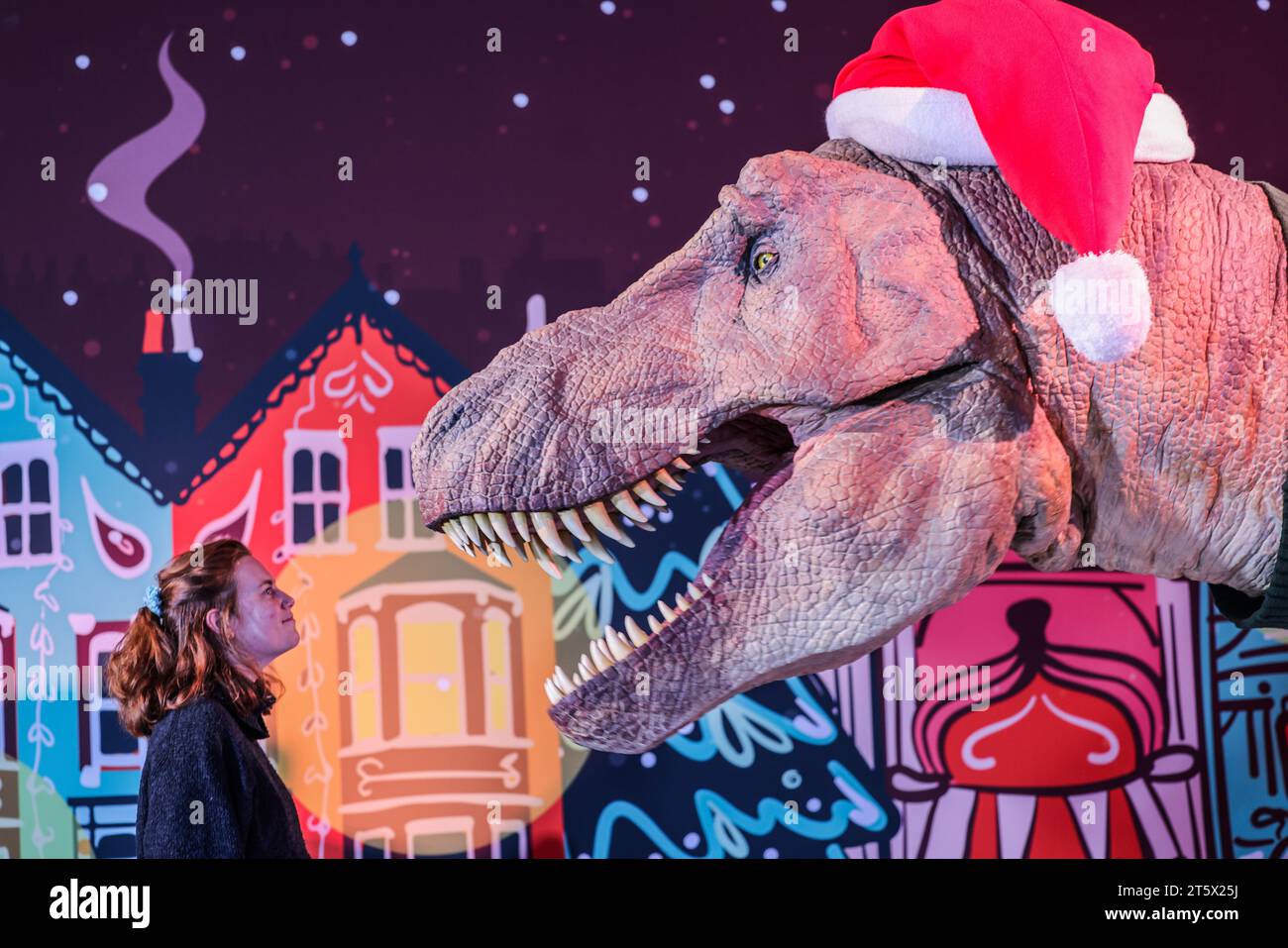 London, UK. 07th Nov, 2023. The National History Museum unveils its Christmas jumper 2023