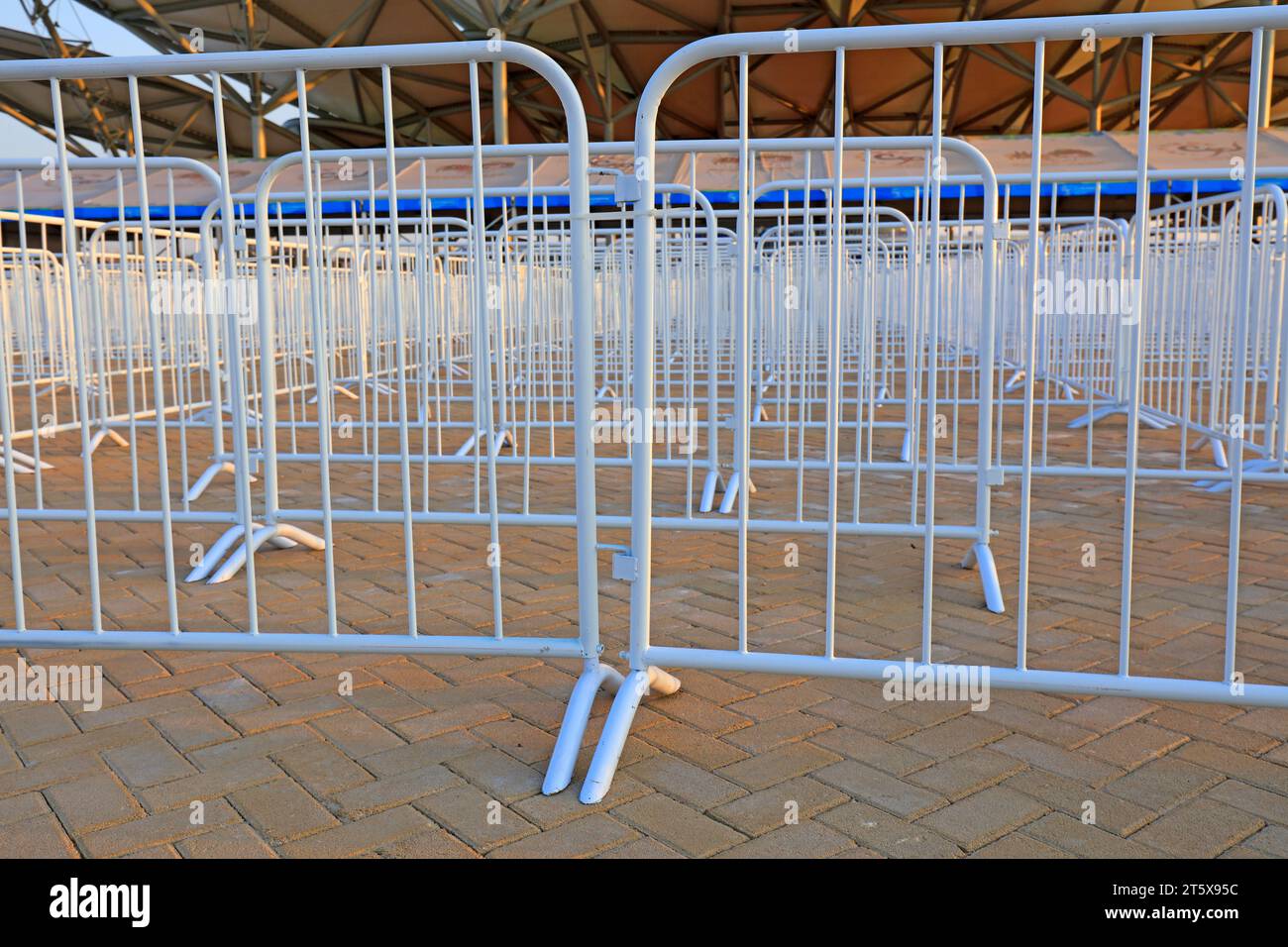 Metal barricades hi-res stock photography and images - Alamy