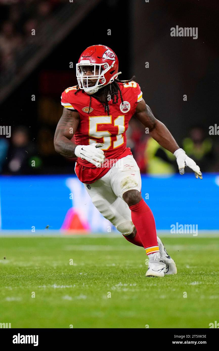 Kansas City Chiefs linebacker Mike Danna (51) rushes the quarterback ...