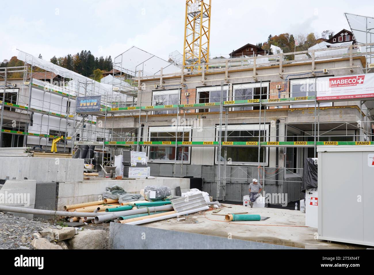 Foto Manuel Geisser 11.09.2023 Gersau, Schweiz Bauen Baustelle Baugewerbe. Bild : Eigenheime Eigentum im Bau. *** Photo Manuel Geisser 11 09 2023 Gersau, Switzerland Building Construction site Building trade Picture Homes Property under construction Credit: Imago/Alamy Live News Stock Photo