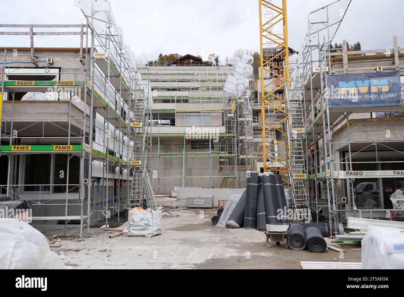 Foto Manuel Geisser 11.09.2023 Gersau, Schweiz Bauen Baustelle Baugewerbe. Bild : Eigenheime Eigentum im Bau. *** Photo Manuel Geisser 11 09 2023 Gersau, Switzerland Building Construction site Building trade Picture Homes Property under construction Credit: Imago/Alamy Live News Stock Photo