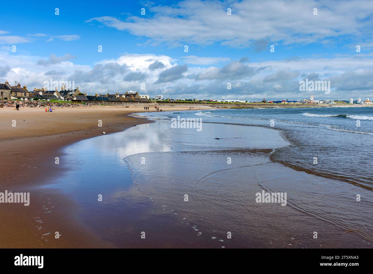 The beach, looking north from the historic village of Footdee, Aberdeen, Scotland, UK Stock Photo