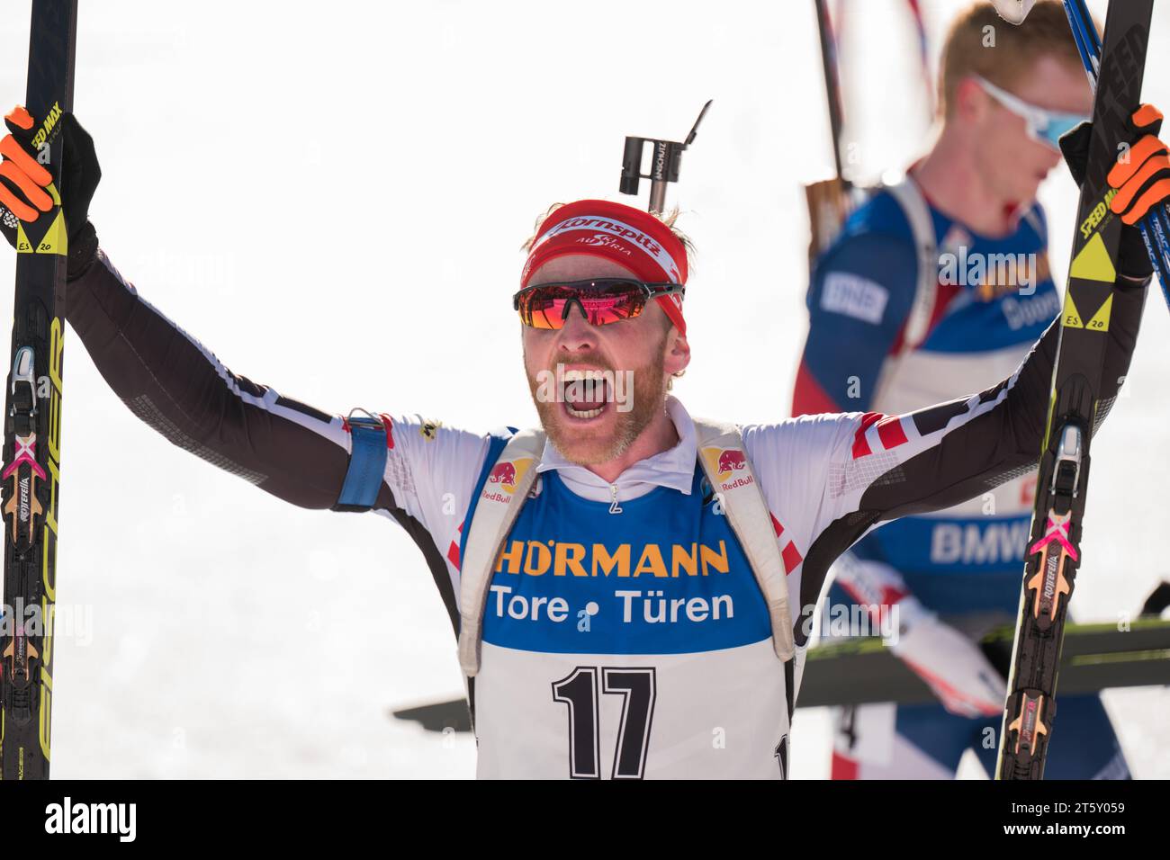 Simon EDER AUT Jubel im Ziel IBU Biathlon Weltmeisterschaft 15 KM Massenstart der Herren in Hochfilzen, Oesterreich am 19.02.2017 Stock Photo