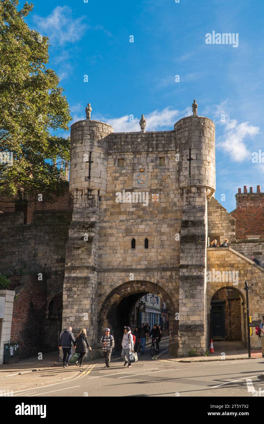 Bootham Bar gateway it's oldest remnants date from the 11th century ...