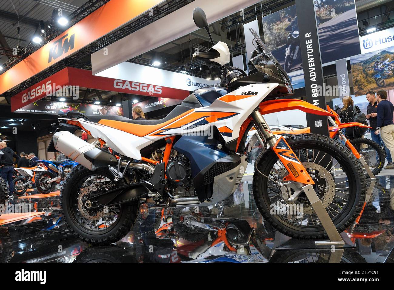 Milan, Italy. 07th Nov, 2023. KTM 890R Enduro Bike exposed at 80th edition  of EICMA - Milan International Exhibition of Cycle and Motorcycle at Rho  Fair on November 7, 2023, Rho -