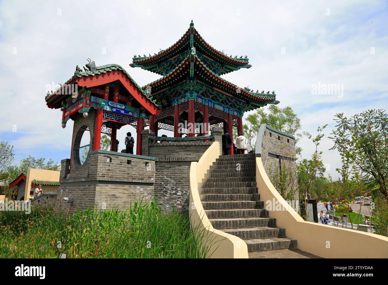 Chinese Setting Traditional Chinese architectural scenery Stock Photo - Alamy