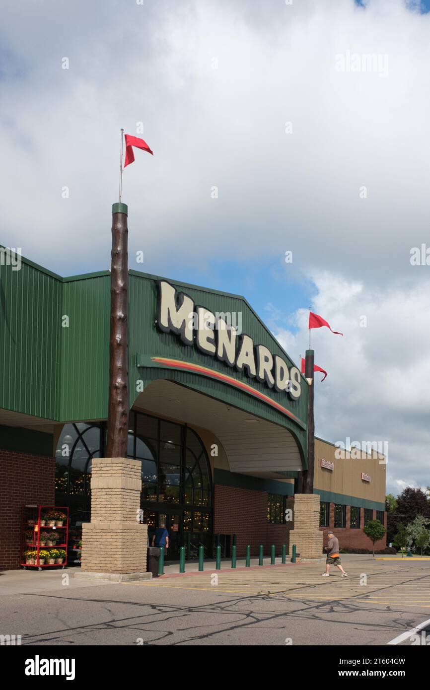 Menards home improvement store exterior with sign Stock Photo