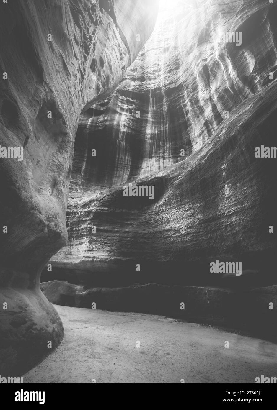 Travel stone wild tourism Black and White Stock Photos & Images - Alamy