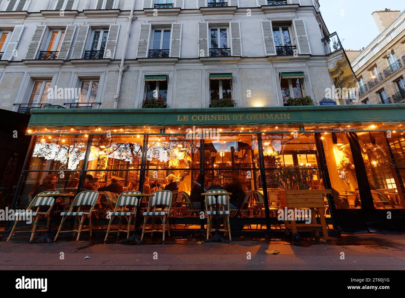 Round corner restaurant hires stock photography and images Alamy