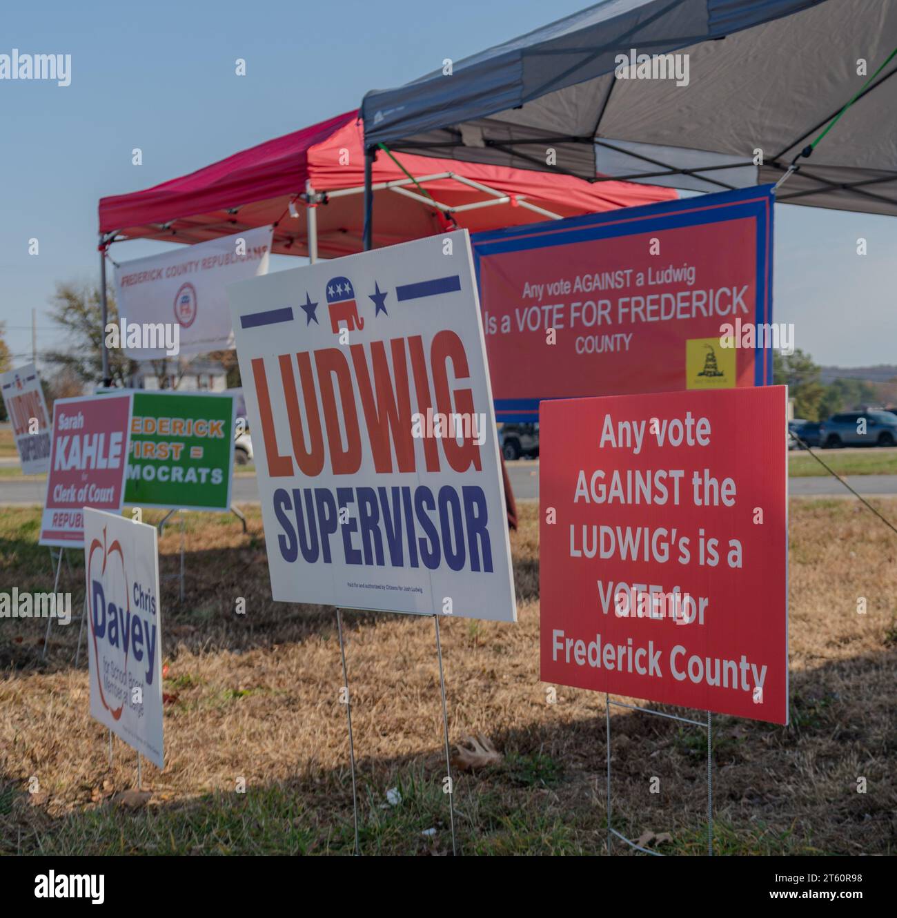 Gainsboro, Virginia, USA. 7th Nov, 2023. Campaign signs for and against candidates for the Frederick County, Virginia Board of Supervisors. (Credit Image: © Dominic Gwinn/ZUMA Press Wire) EDITORIAL USAGE ONLY! Not for Commercial USAGE! Stock Photo