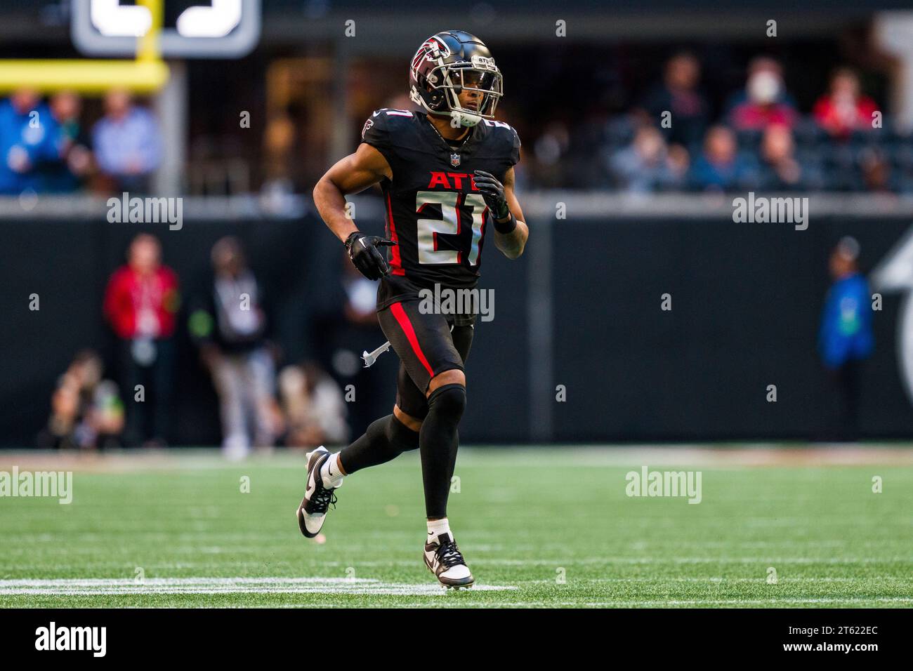 Atlanta Falcons cornerback Mike Hughes (21) works during the first half