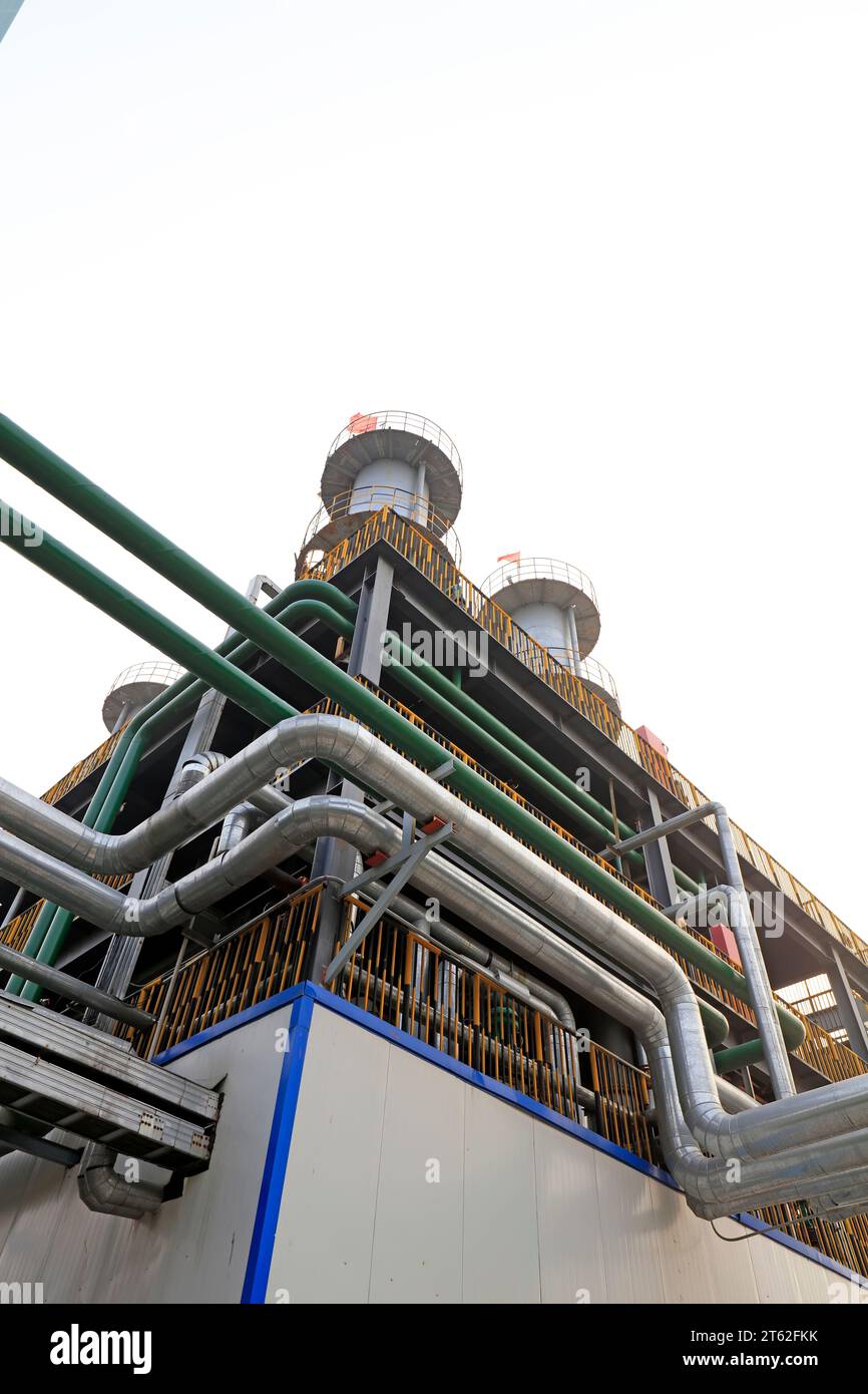 Distillation tower piping distillation tower hi-res stock photography ...