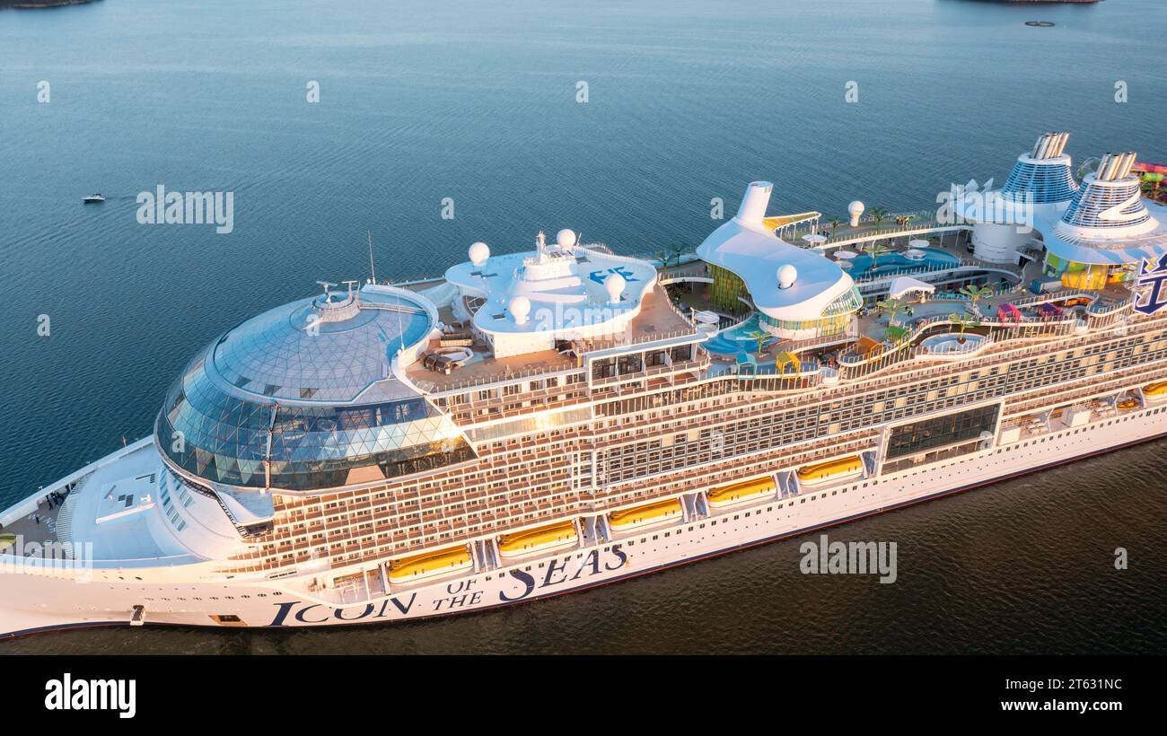 World's largest cruise ship ICON OF THE SEAS during second sea trials ...