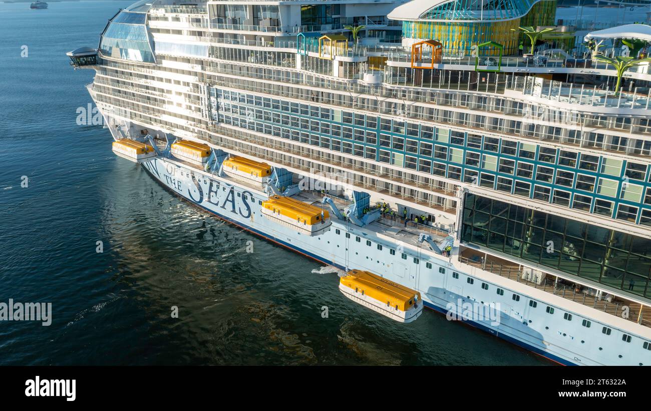 World's largest cruise ship ICON OF THE SEAS during second sea trials ...