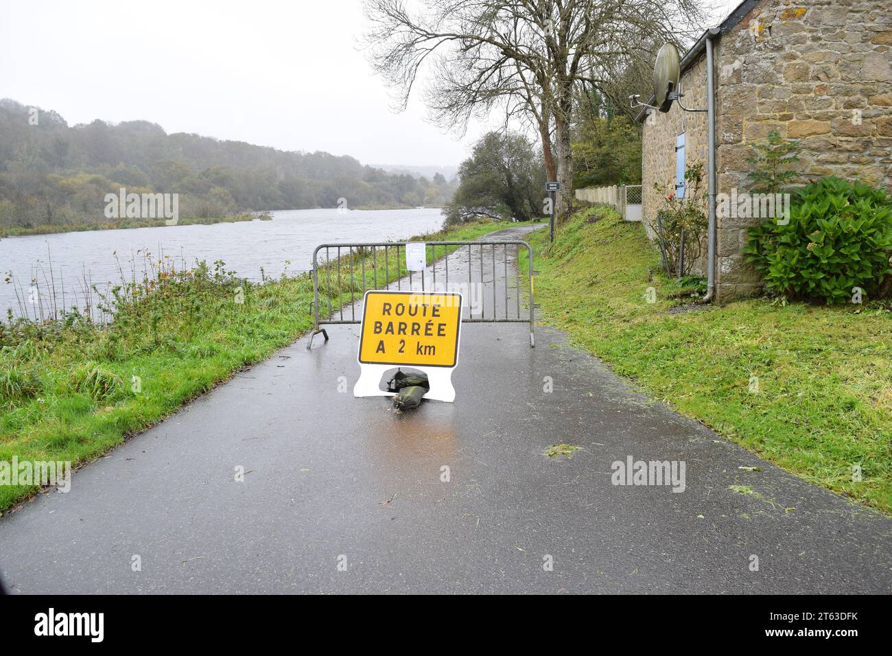 Closed footpath sign Route Barree due to Storm Ciaran Guerlesquin, Finistere, Breizh Brittany, Bretagne, France 2023 Stock Photo