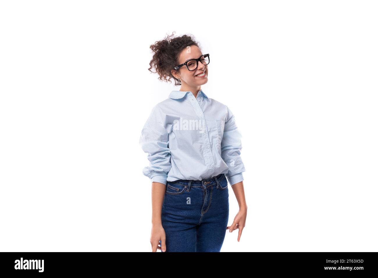 Black shirt tucked into jeans hi-res stock photography and images - Alamy Black shirt tucked into jeans hi-res stock photography and images - Alamy