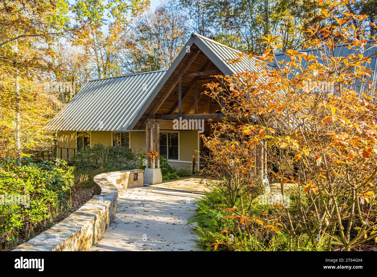 Don Carter State Park Visitor Center at Lake Lanier in Gainesville, Georgia. (USA) Stock Photo