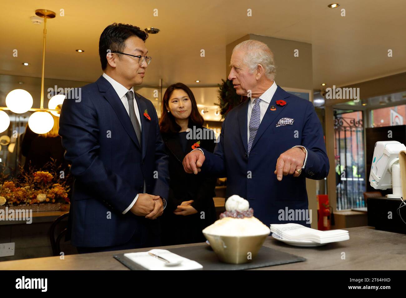 Onlayn sherigini almashtirish bilan guruh jinsiy aloqa