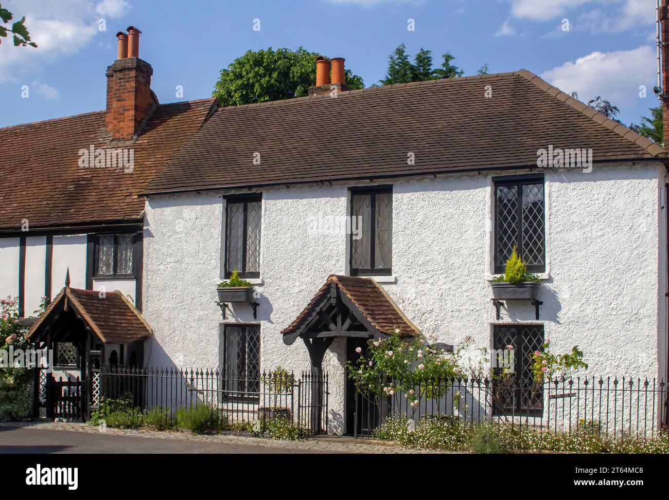 14 June 2023 Old historic terraced houses in the beautiful English village of Coookham in Berkshire Maidenhead. Stock Photo