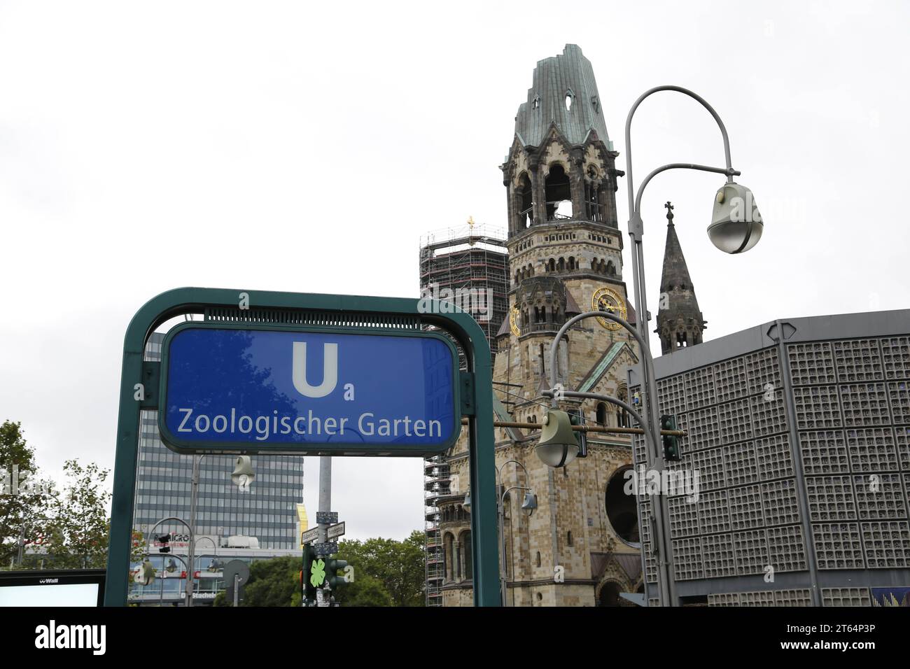 UBahnhof Zoologischer Garten in Berlin *** Zoologischer Garten
