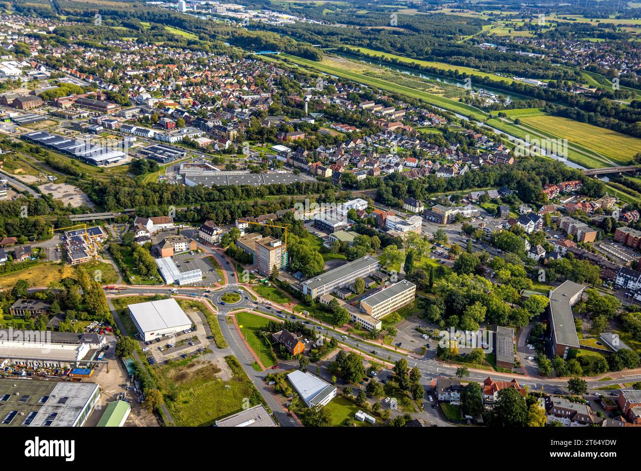 Aerial view, Bismarckstraße traffic circle with red cycle paths, Am Holzplatz, Paul-Spiegel-Berufskolleg, Dorsten town council, Cornelia Funke tree ho Stock Photo