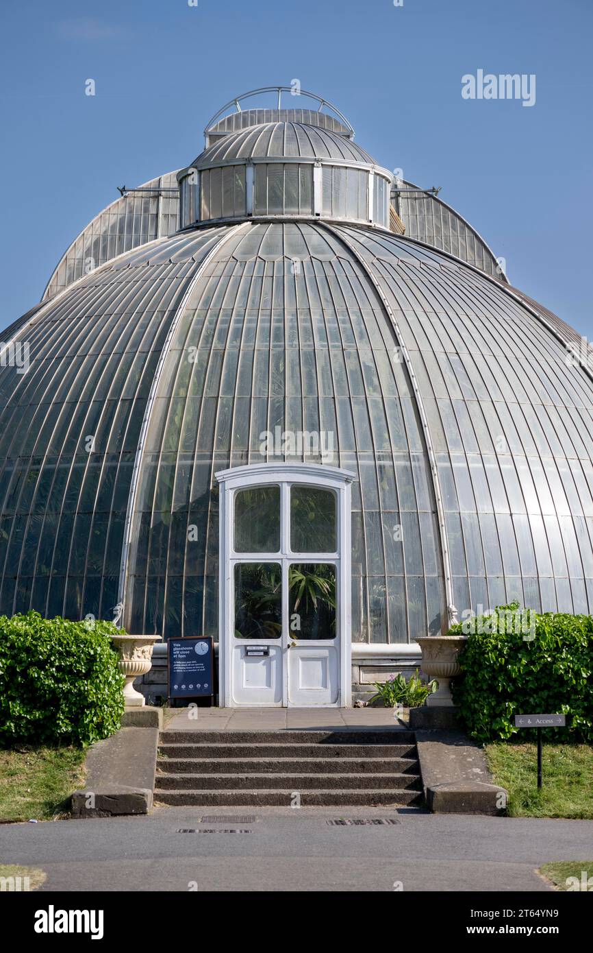 Roof construction, Palm House, oldest Victorian greenhouse in the world, Royal Botanic Gardens (Kew Gardens), UNESCO World Heritage Site, Kew Stock Photo