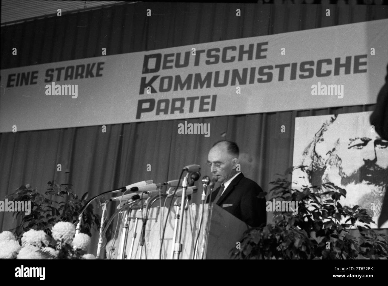 DEU, Germany, Duesseldorf: The communists' move from their exile in the GDR in 1969 was not without problems. Made possible by the Willy Brandt Stock Photo