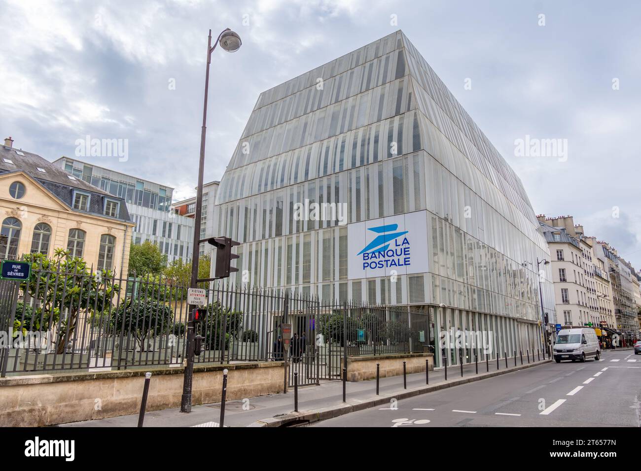 Exterior view of the Banque Postale headquarters building. La Banque Postale is a French public bank, subsidiary of the La Poste group Stock Photo