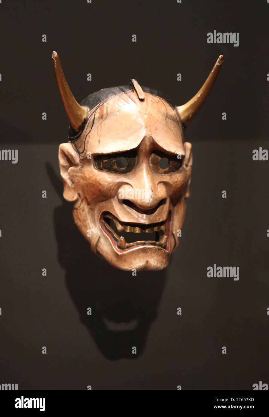 Noh theater Mask. Represent Hannya, the soul of a female who has become a demon or ghost throught jealousy or obsession. Japan. 18th-19th century.  La Stock Photo