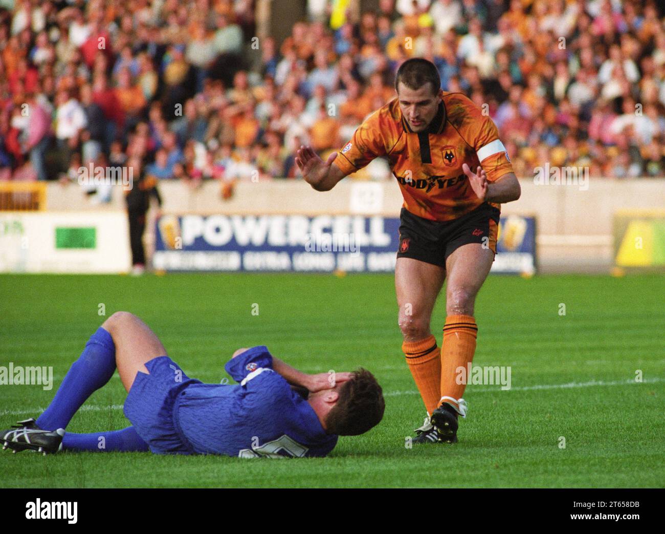 WOLVES V LEICESTER CITY AT MOLINEUX 18/8/92 Steve Bull and Steve Walsh Stock Photo