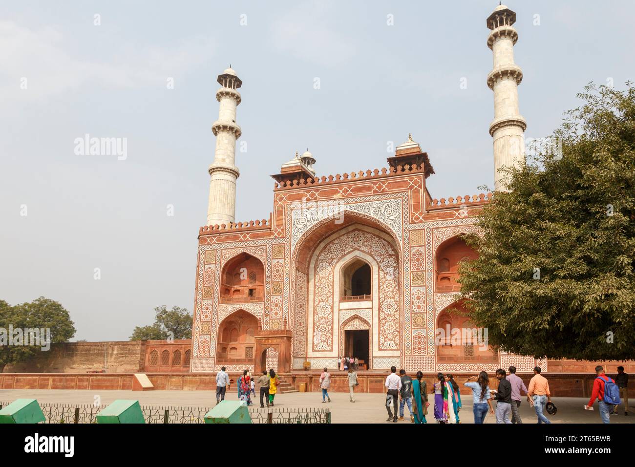 Das Akbar-Mausoleum ist der Grabbau von Jalaludin Muhammad ,Sikandra, Agra, Uttar Pradesh, Indien Stock Photo