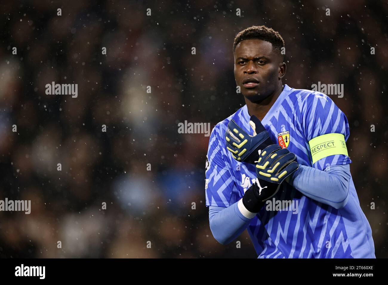 Rc lens goalkeeper hi-res stock photography and images - Alamy