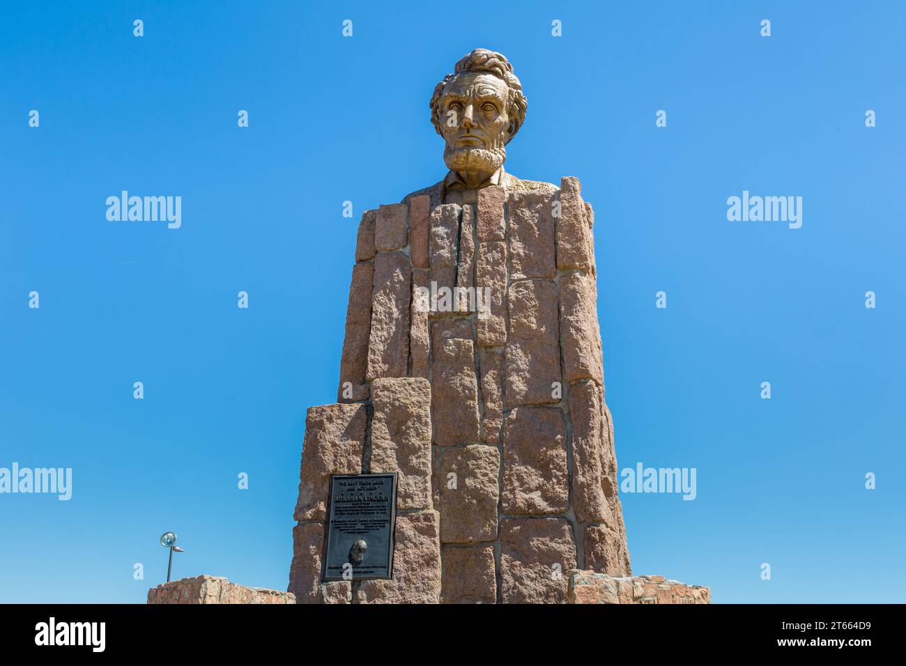 Abraham Lincoln memorial monument sculpted by Robert Russin at the Summit Rest Area along Interstate 80 between Laramie and Cheyenne, Wyoming Stock Photo