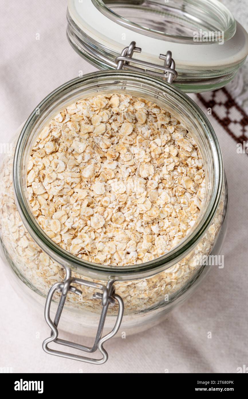 Glass kilner jar filled with porridge oats Stock Photo Alamy