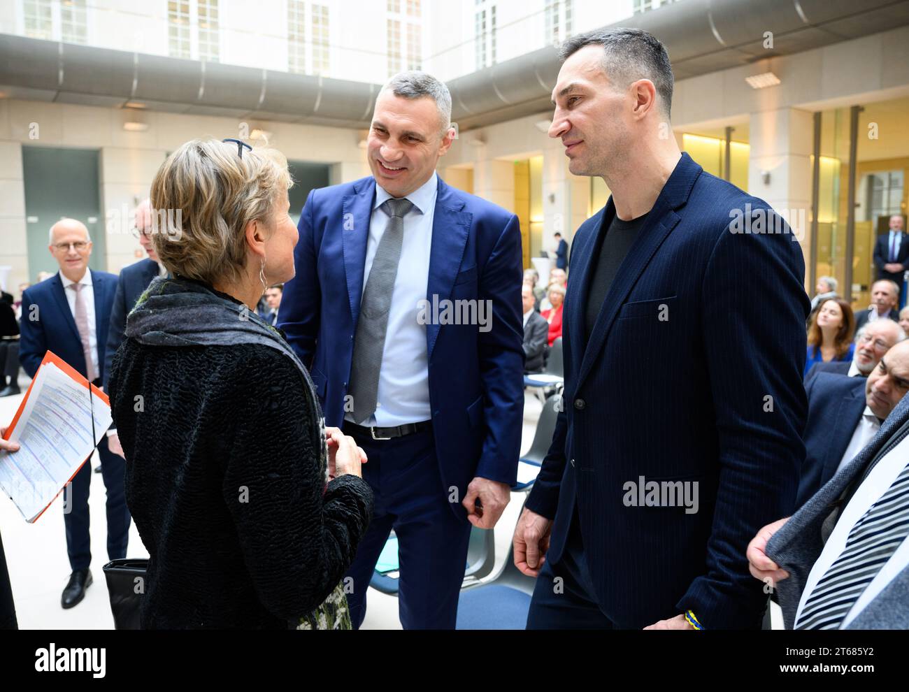 09-november-2023-berlin-anka-feldhusen-l-former-ambassador-of-the
