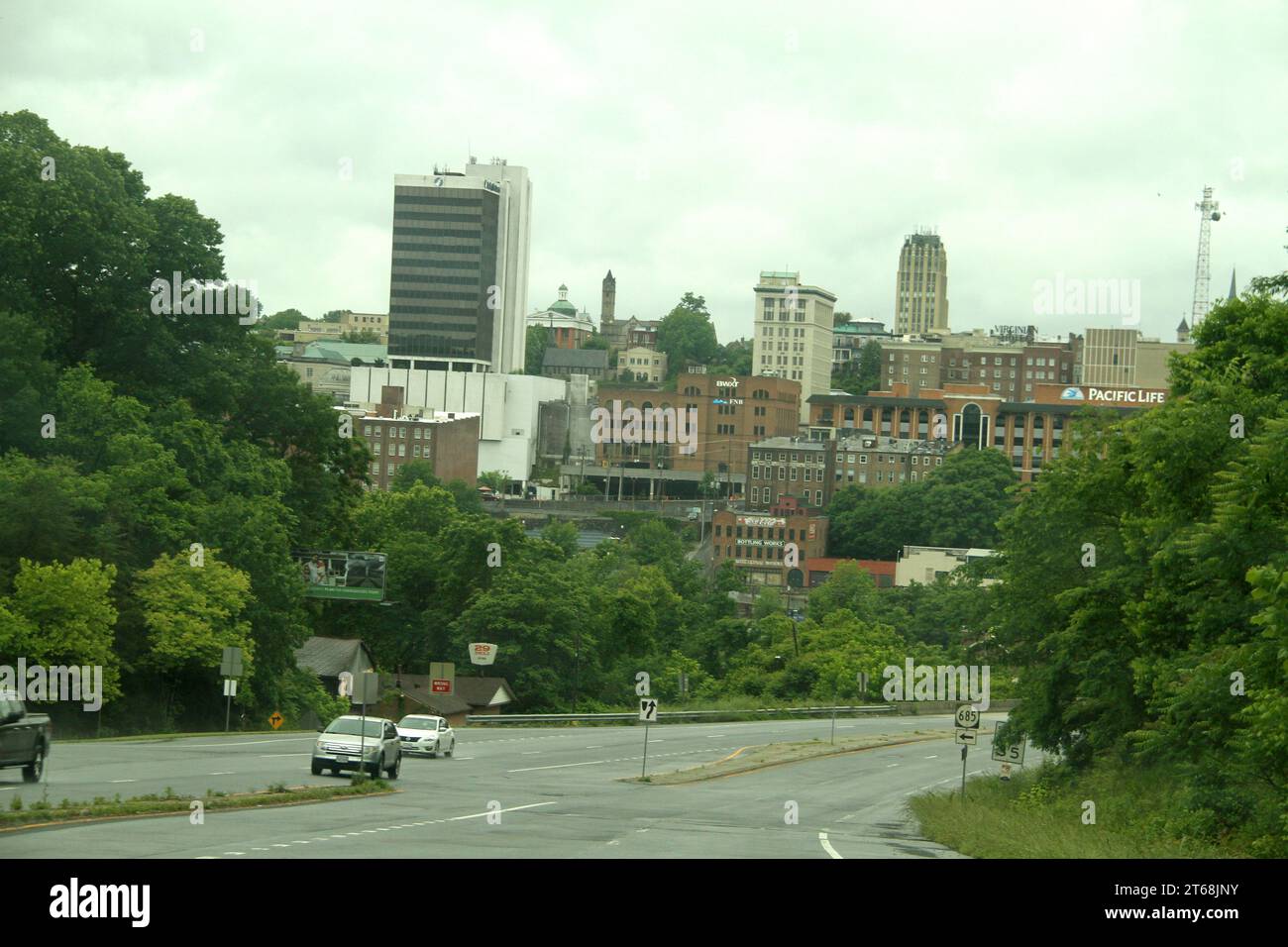 John lynch memorial bridge hires stock photography and images Alamy