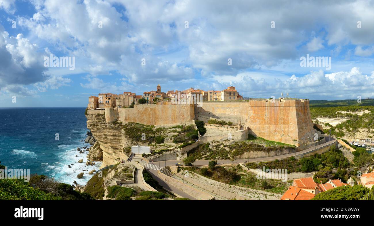 Panoramic view of the city of Bonifacio at the edge of the cliff ...