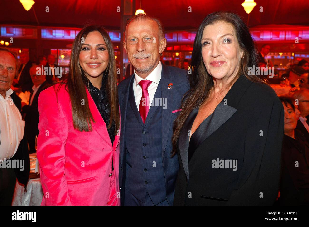 Simone Thomalla, Christoph Daum und Katy Karrenbauer bei der Premiere