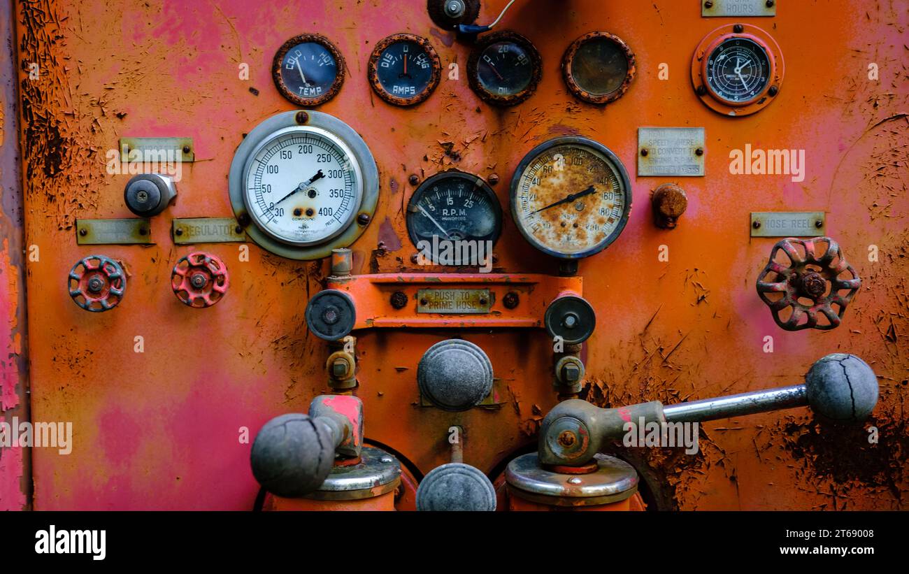 Fire truck gauges hi-res stock photography and images - Alamy