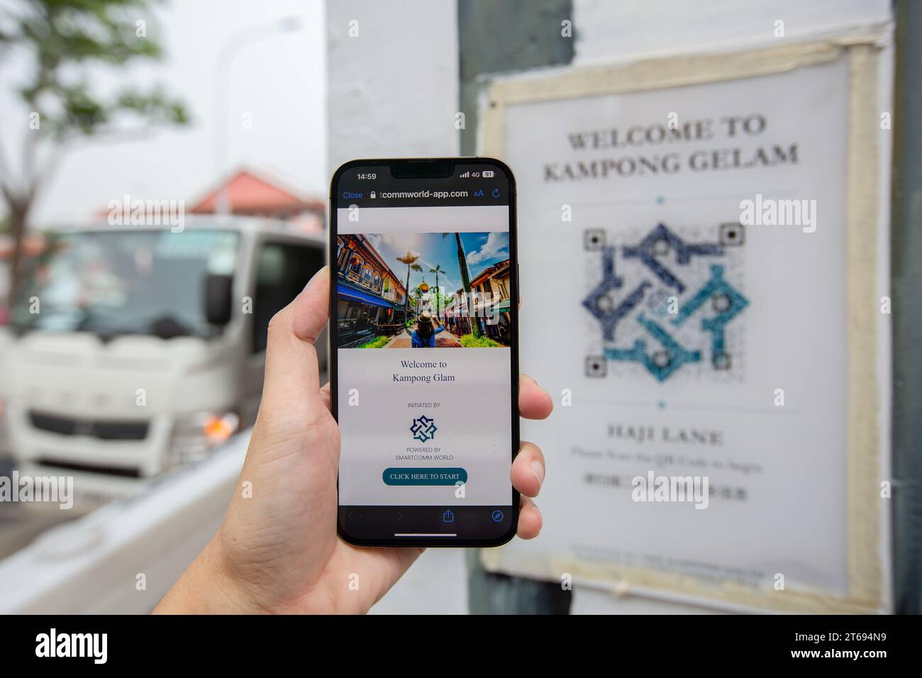 how to scan qr code using iphone 13
