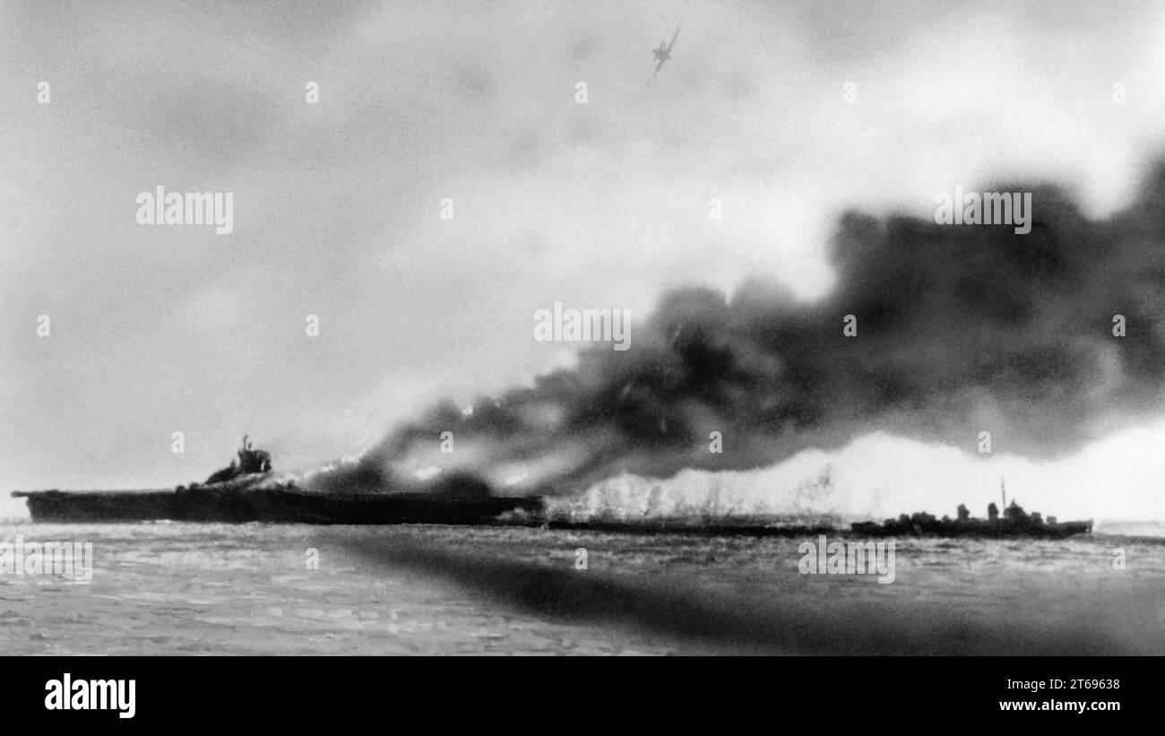 Japanese kamikaze planes attack the American aircraft carrier USS Swanny during the 2nd naval battle for the Philippines. [automated translation] Stock Photo