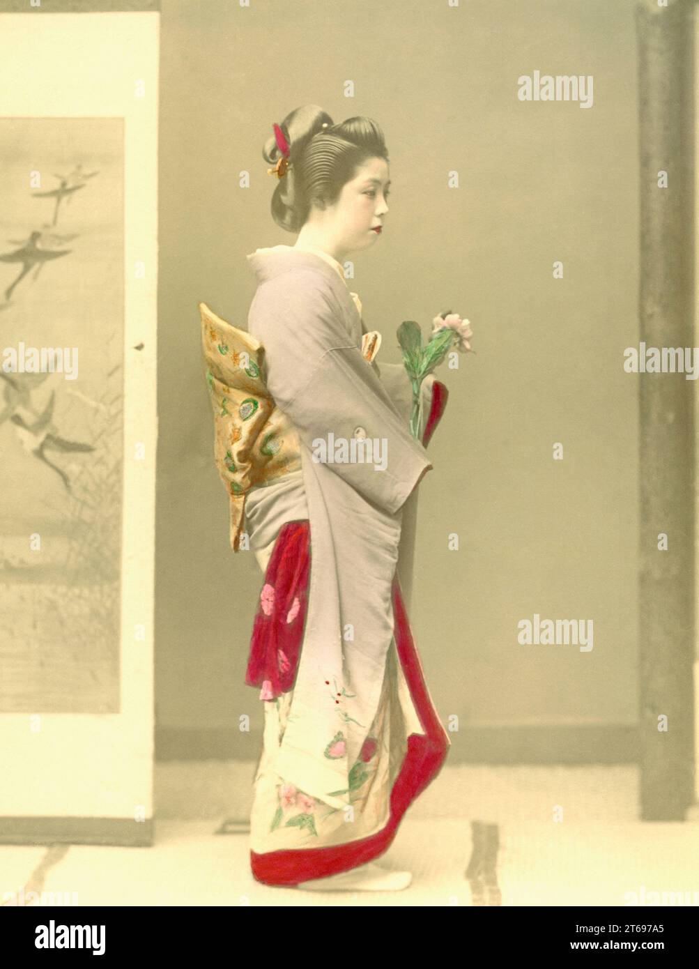 Traditionella Geisha during her training. [automated translation] Stock ...
