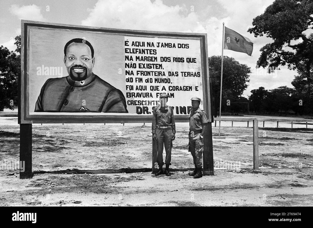 Angola, South Angola 26.02.1993 Archive No.: 39-29-04 Photo: Large poster of Jonas Savimbi, President of UNITA [automated translation] Stock Photo