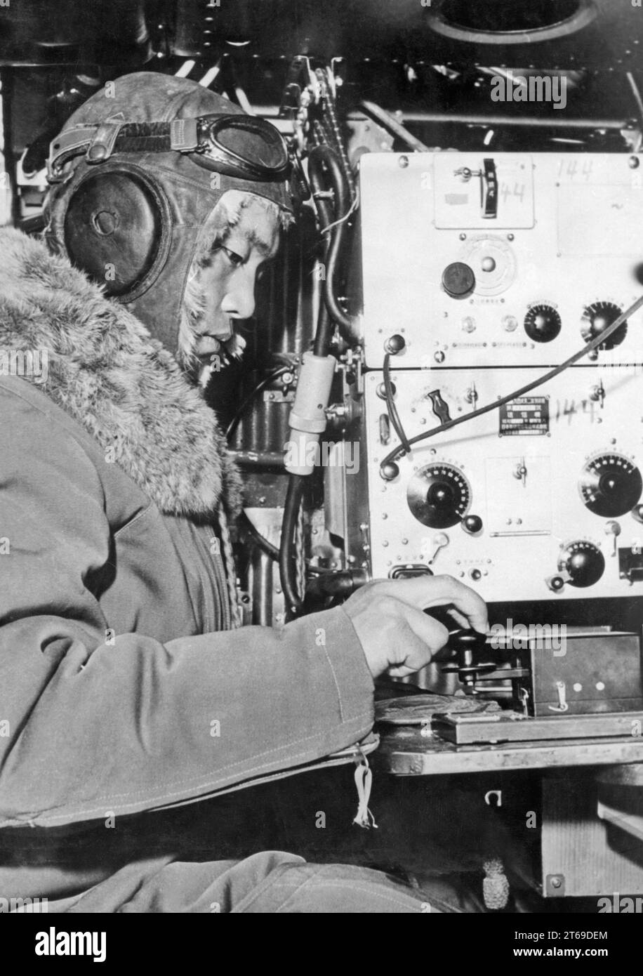 Radio operator aboard a Japanese fighter aircraft. [automated translation] Stock Photo Alamy
